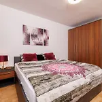 Sofija Apartament *