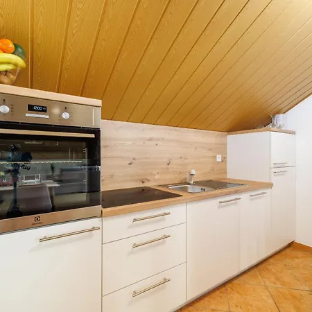 Sofija Apartment *